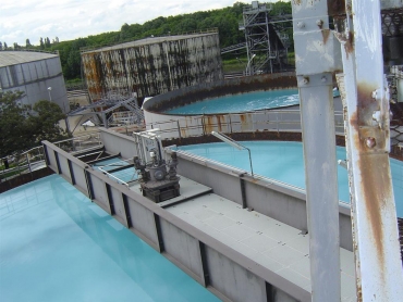 Passerelle portée 25,00m sur réservoir en activité 002